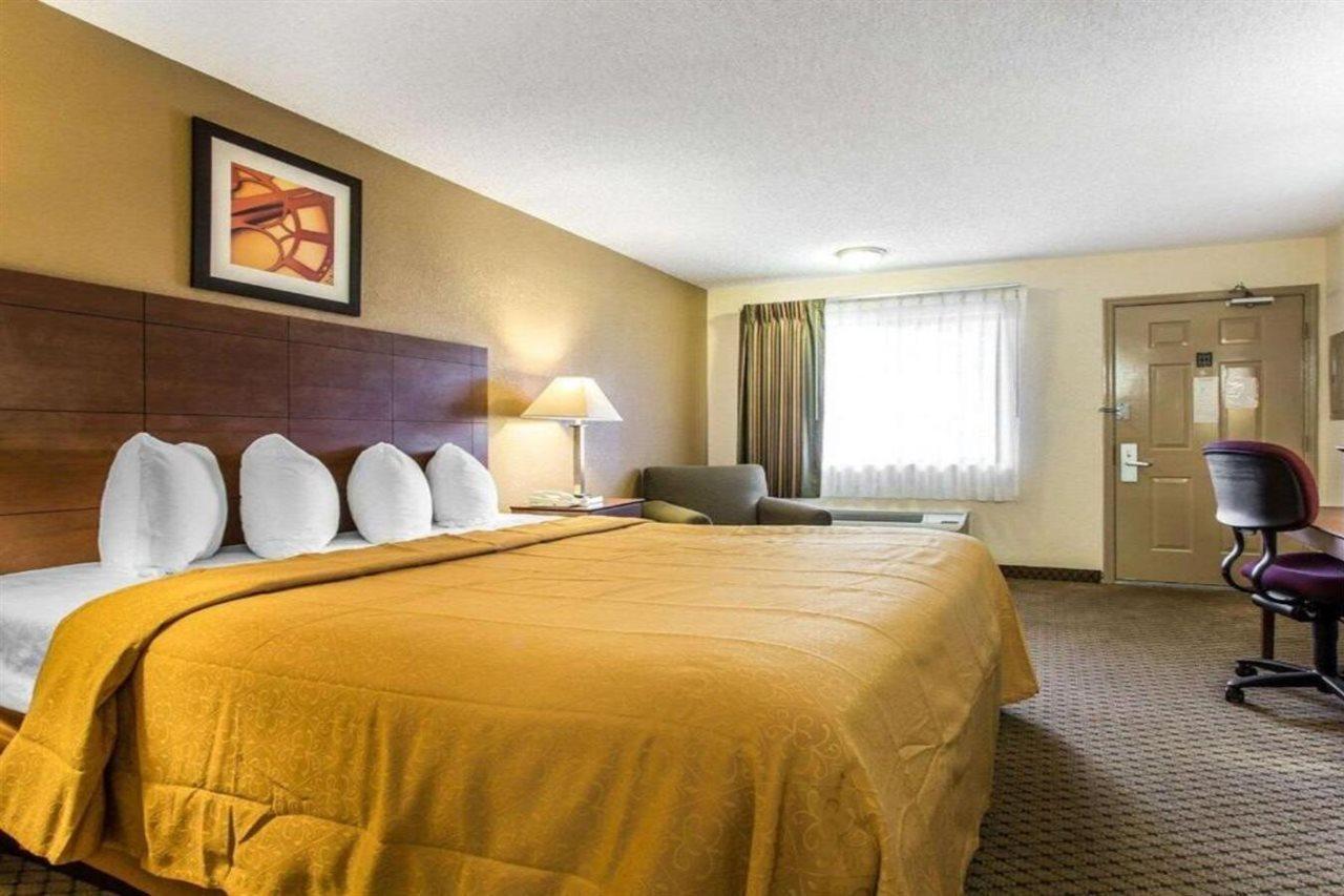 Quality Inn & Suites Morrow Atlanta South Экстерьер фото