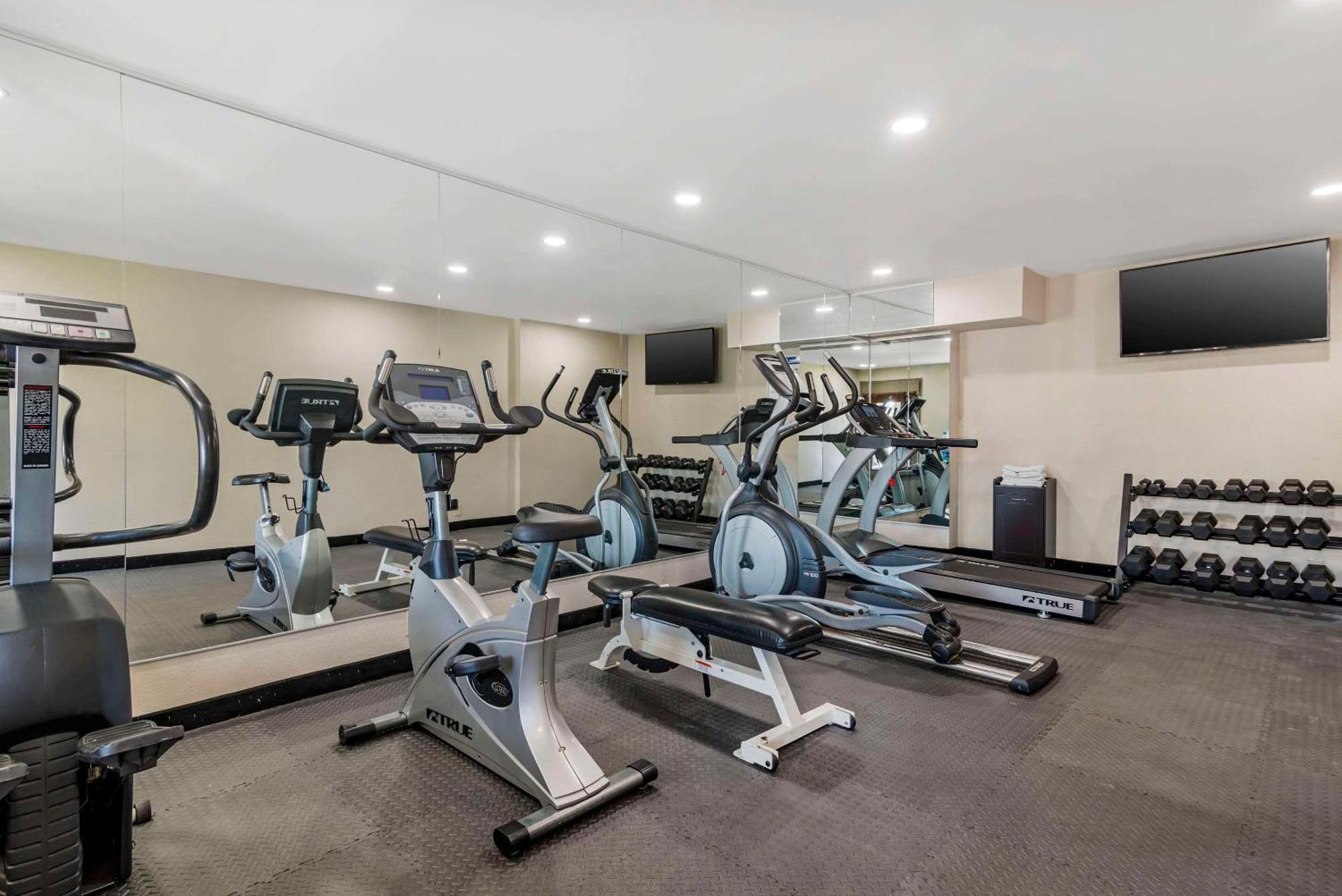 Quality Inn & Suites Morrow Atlanta South Экстерьер фото
