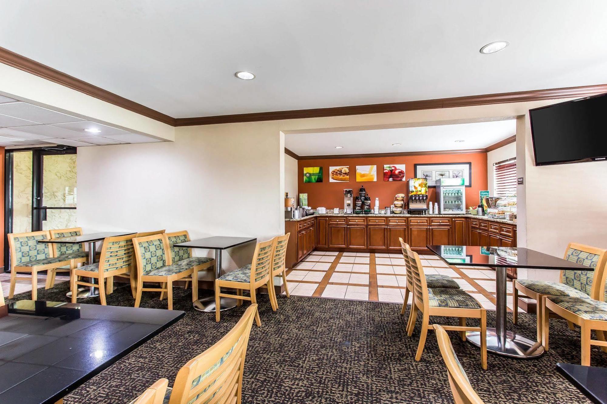 Quality Inn & Suites Morrow Atlanta South Экстерьер фото
