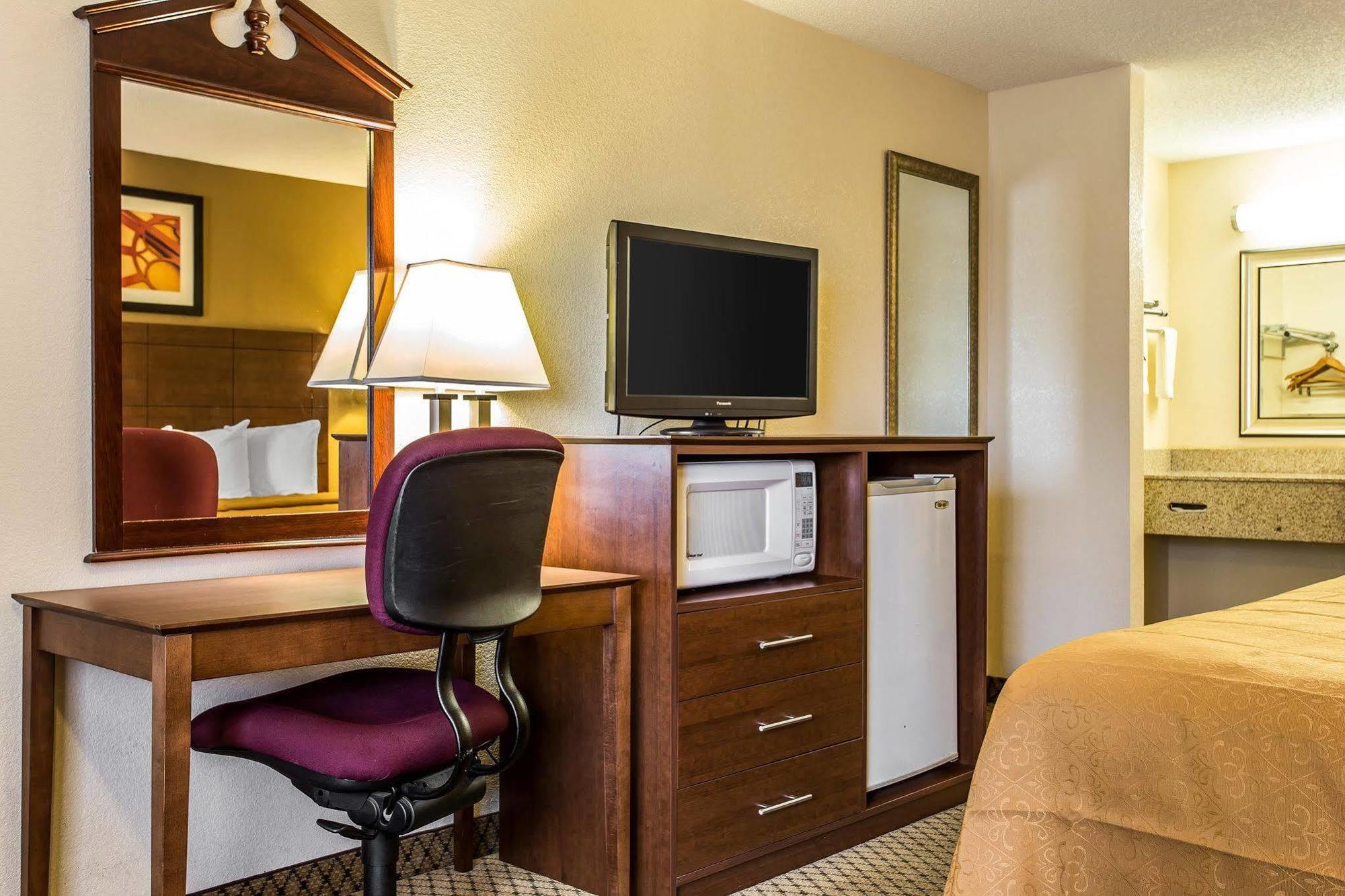 Quality Inn & Suites Morrow Atlanta South Экстерьер фото